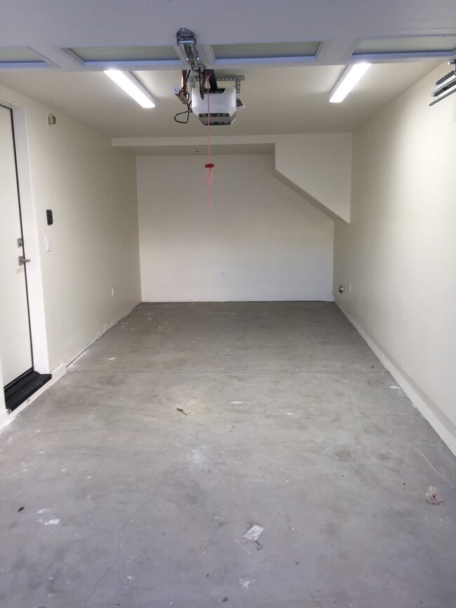 Building Photo - BREATHTAKING 1BD + Office/ 2BA in La Jolla...