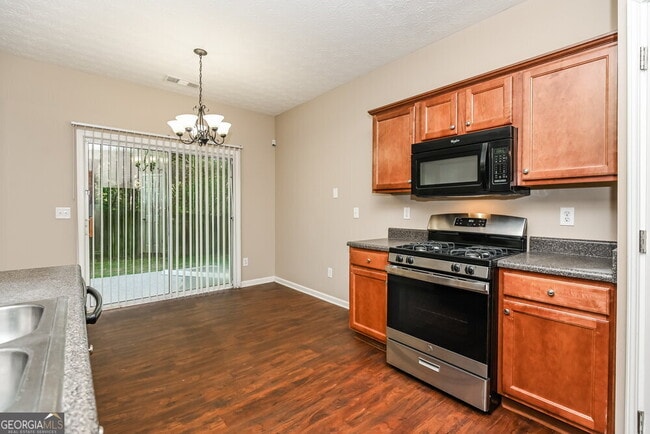 Building Photo - 934 Gardenia Curve