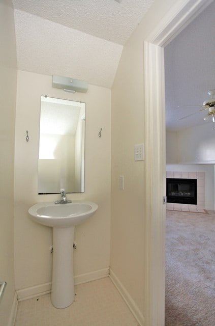 Building Photo - Close to area splash pad and parks