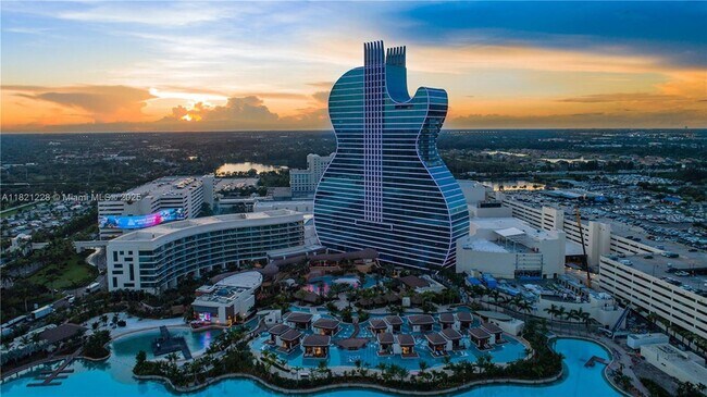 Building Photo - 1401 S Ocean Dr