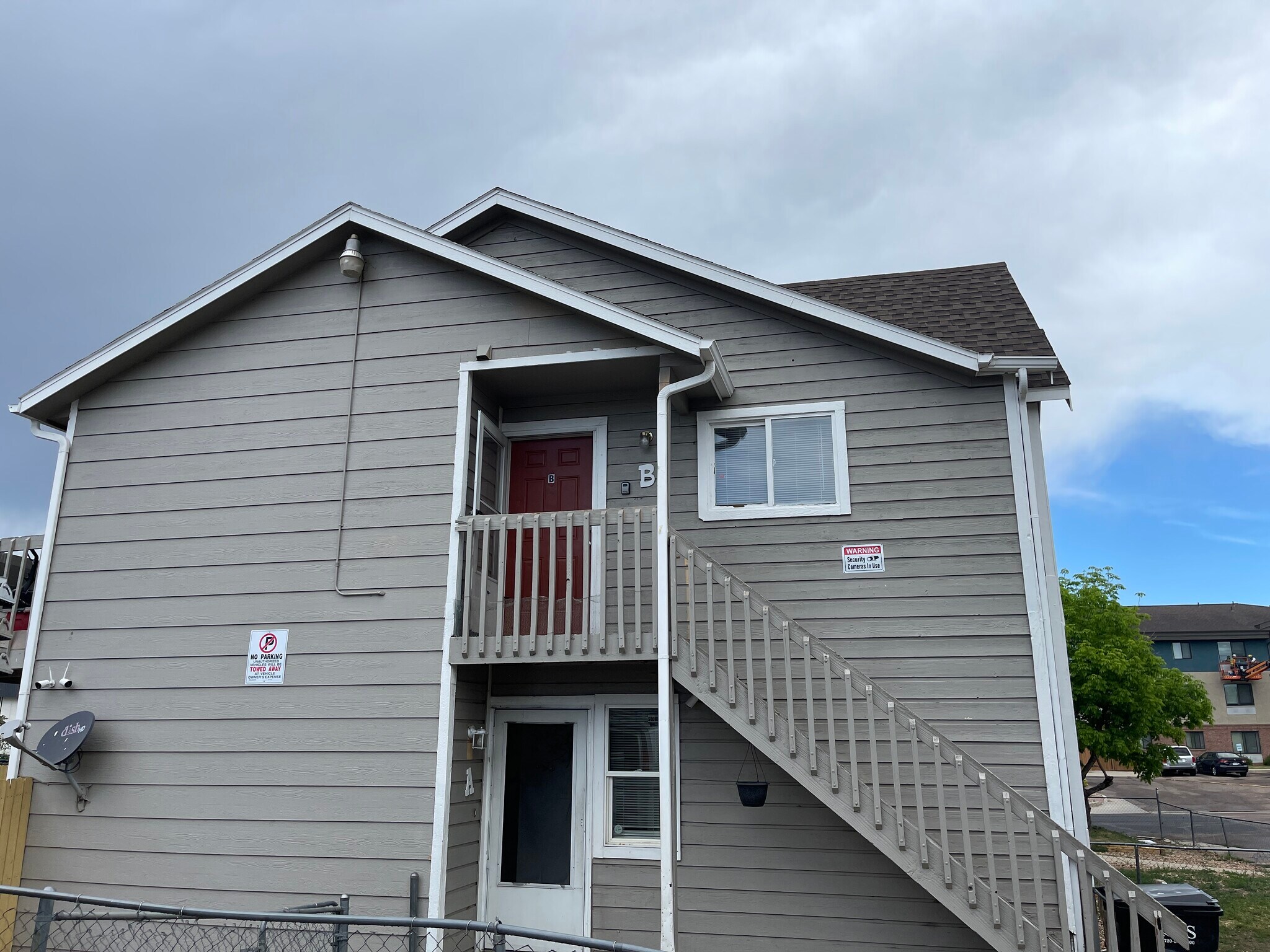 Building Photo - 1002 Mazatlan Cir