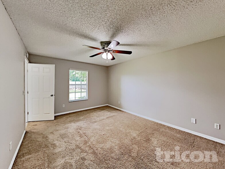 Building Photo - 836 Cloyd Dairy Loop