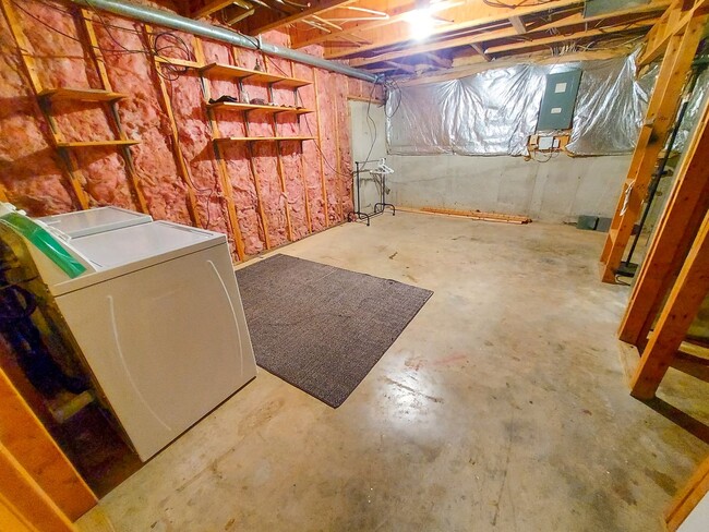 Building Photo - Beautiful 2BR 2BA Townhouse in Germantown ...