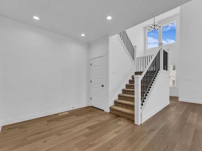 Building Photo - Open and Bright 3 Bedroom 2.5 Bath Townhome in Lehi!