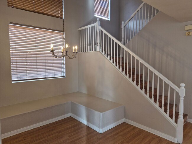 Building Photo - 812 Bow Creek Ln