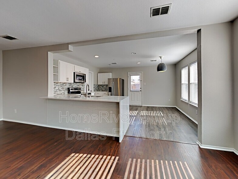 Building Photo - 12644 Shady Cedar Dr