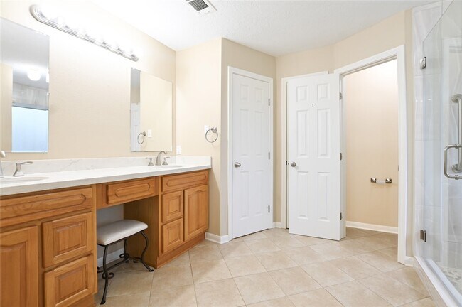 Building Photo - 203 Colony Creek Dr