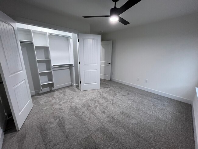 Building Photo - 3201 SW Lovely Ln