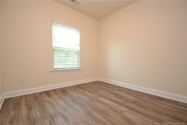 Building Photo - 506 N Tunstall Ave