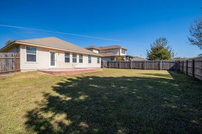 Building Photo - 3 Bedroom, 2 Bath Home in the Village of Berry Creek