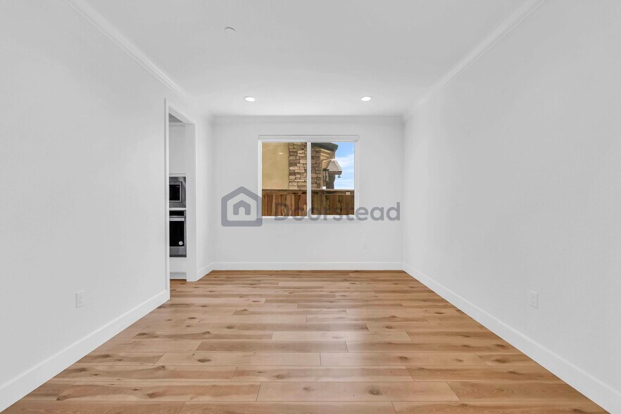 Building Photo - 16819 Karsen Ln