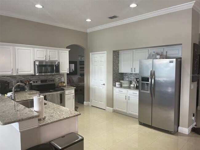 Building Photo - 5338 Los Palma Vista Dr