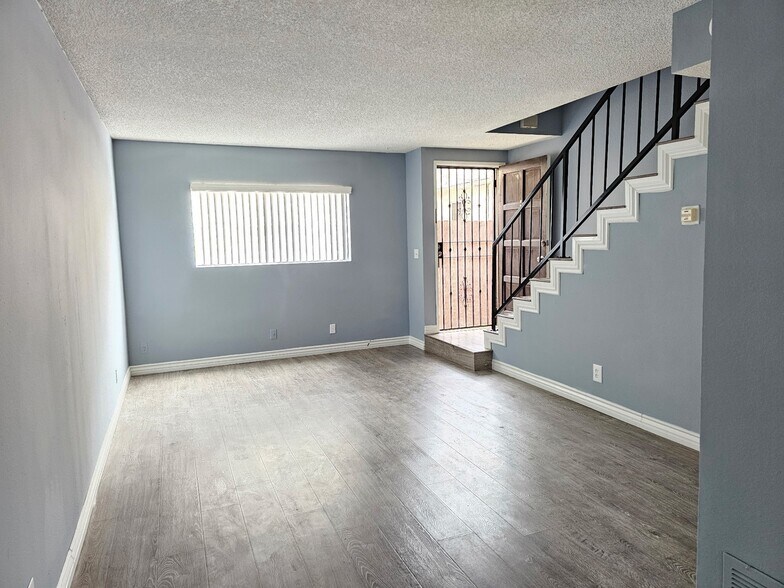 Building Photo - 4130 Manhattan Beach Blvd