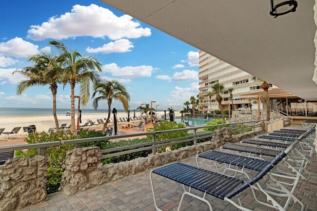 Building Photo - Spacious 2-Bedroom Waterfront Condo in Redington Shores – Long-Term Rental!