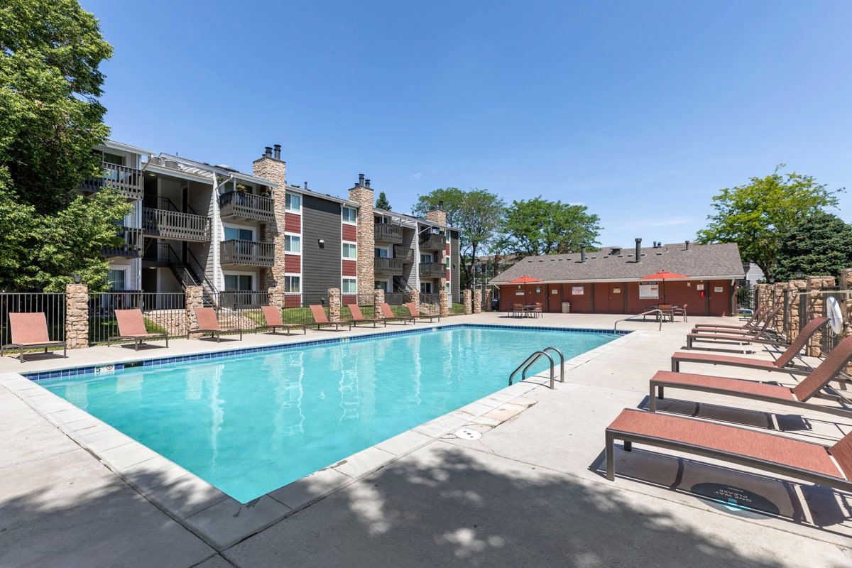 Oak Ridge Apartments Aurora
