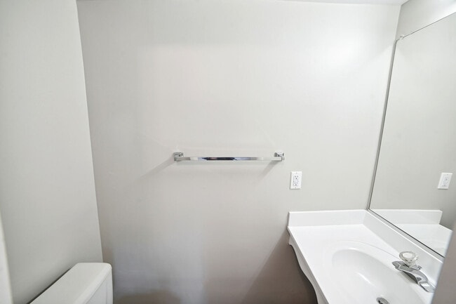 Building Photo - 13913 Highstream Pl