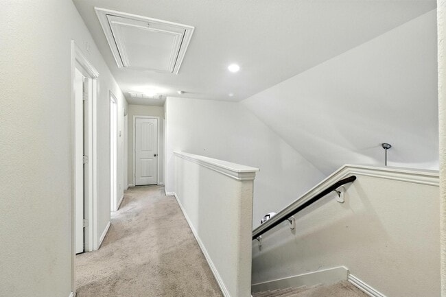 Building Photo - 1627 Northwood Springs Dr