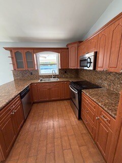 Kitchen - 15901 SW 138th Ct