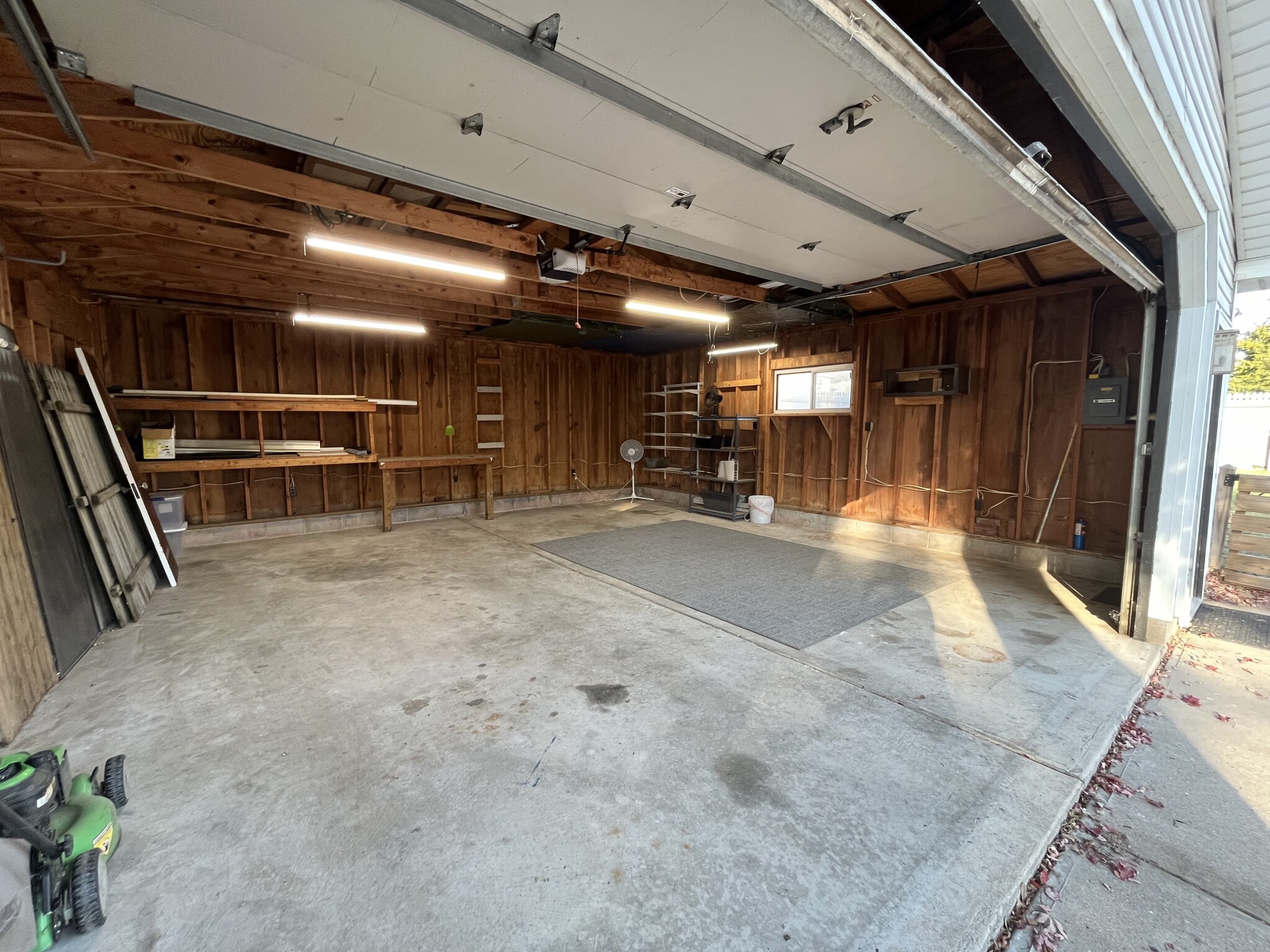 Building Photo - 1117 E Glen Ave