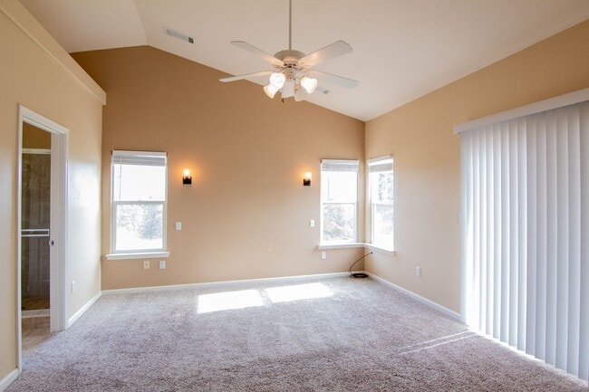 Building Photo - Country Home for Rent on Acreage | 3.5 Acres, 3 Car Garage, Deck, Pet Friendly