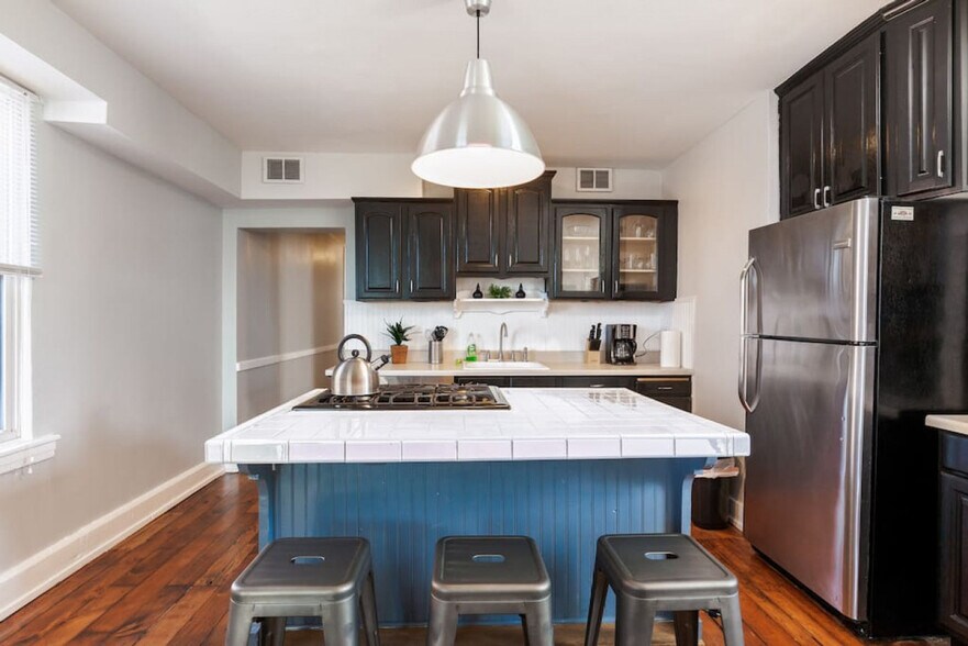Building Photo - 424 Liberty Hl