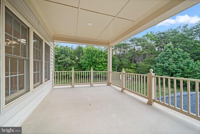 Building Photo - 27556 Paddock Trail Pl