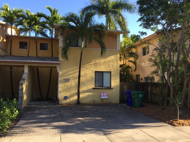 THREE parking spots! - 3182 Day Ave