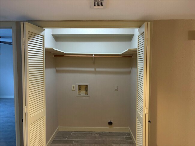 Building Photo - 14515 Wunderlich Dr
