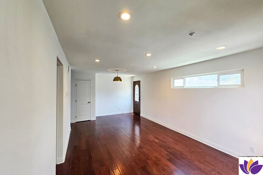 Building Photo - 4220 Fair Ave