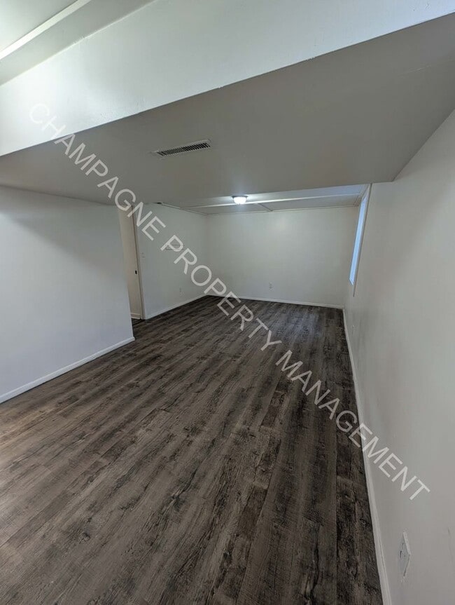 Building Photo - Unique single family home with second unit...