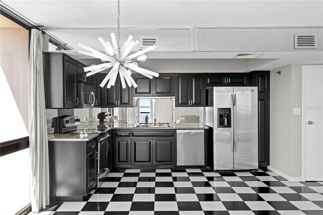 Building Photo - 3301 Bayshore Blvd