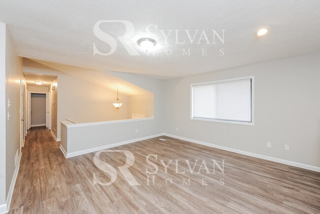 Building Photo - Prepare to fall in love with this 4 bedroom, 3.5 bathroom home