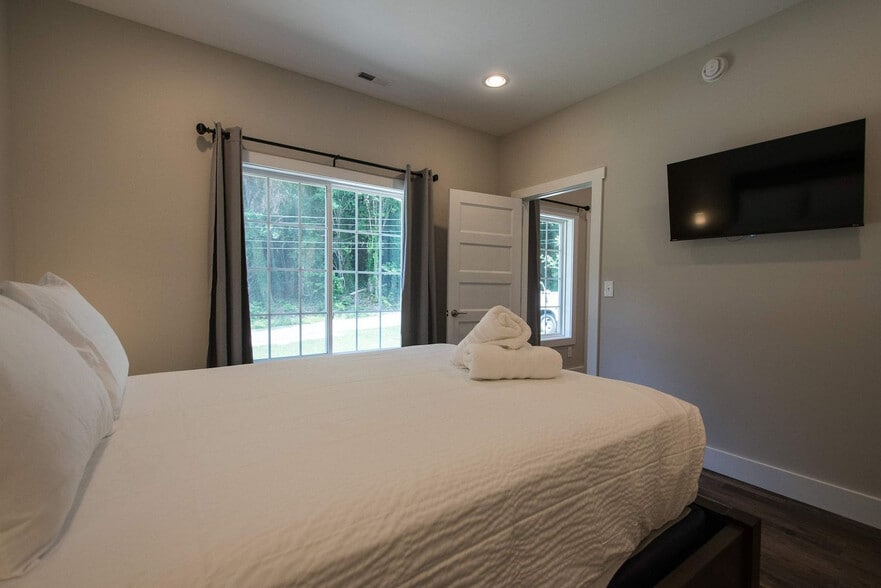 Building Photo - 2328 Greater Druid Hills Blvd