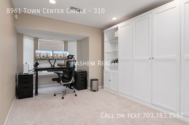 Building Photo - 8961 Town Center Cir