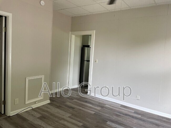 Building Photo - 9878 Canterbury Rd