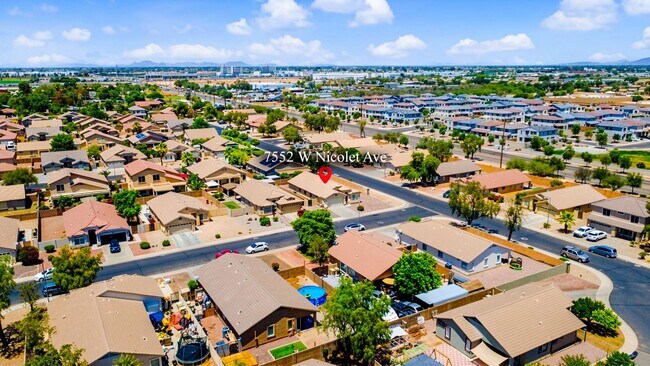 Building Photo - Freshly Updated 4 Bed | New Carpet, New Appliances & Open Layout