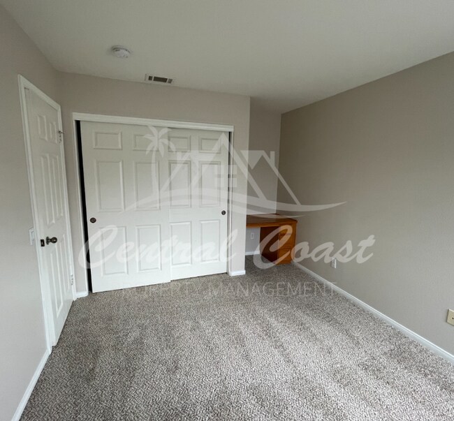 Building Photo - 2235 Nightshade Ln