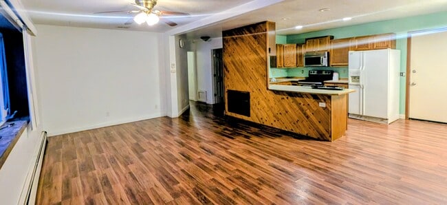 Building Photo - 1432 25th Ave