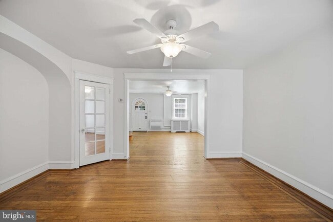 Building Photo - 3323 Tilden St