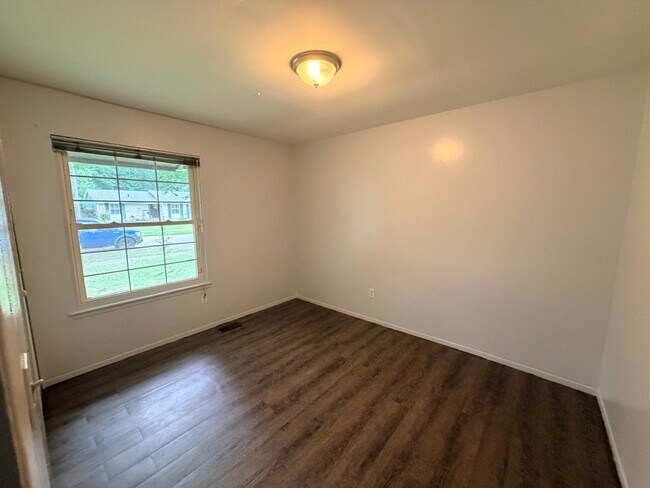 Building Photo - 30058 Halecreek St