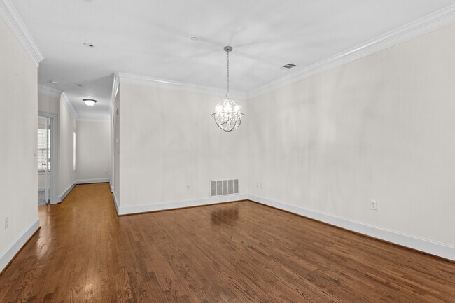 Building Photo - Luxury Highland Park Living