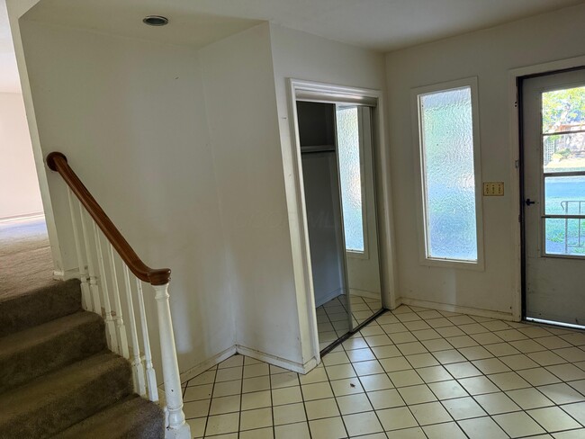 Building Photo - 1239 Bradshire Dr