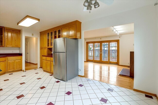 Building Photo - Santa Clara Home near Apple, Kaiser and Ma...