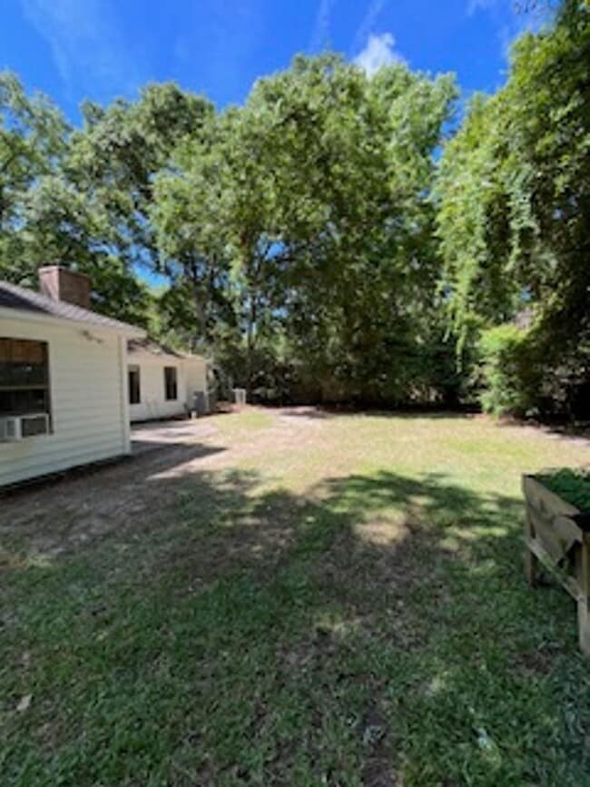 Building Photo - Fantastic Home - James Island