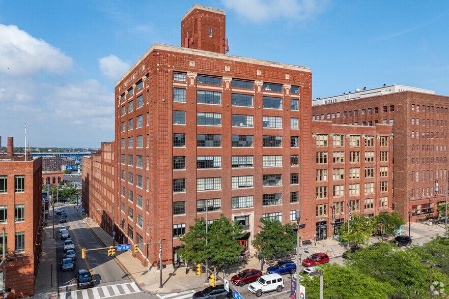 Primary Photo - Bridgeview Apartments