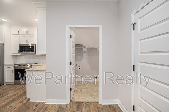 Building Photo - 138 Crestpoint Rd