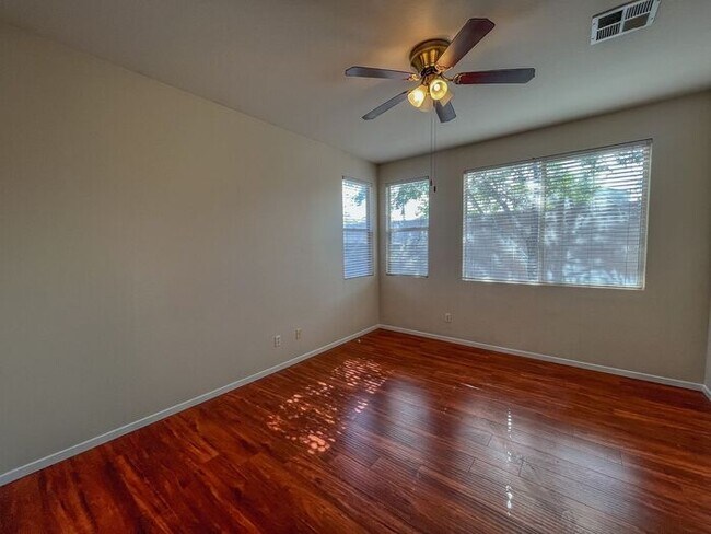 Building Photo - Charming Single-Story Home in a Prime Loca...