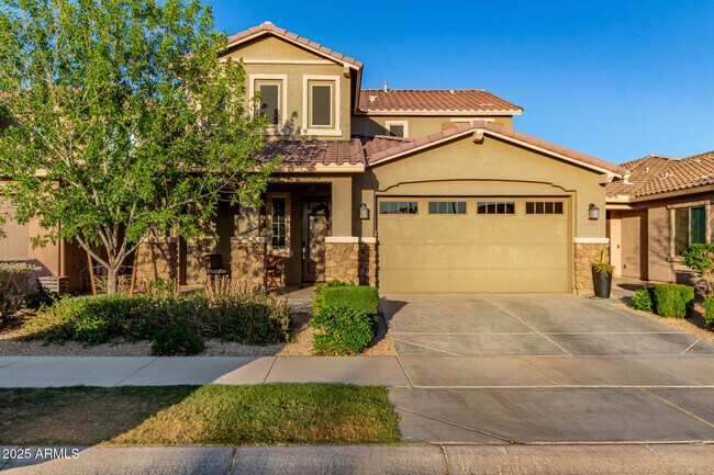 Primary Photo - 5701 S Verde