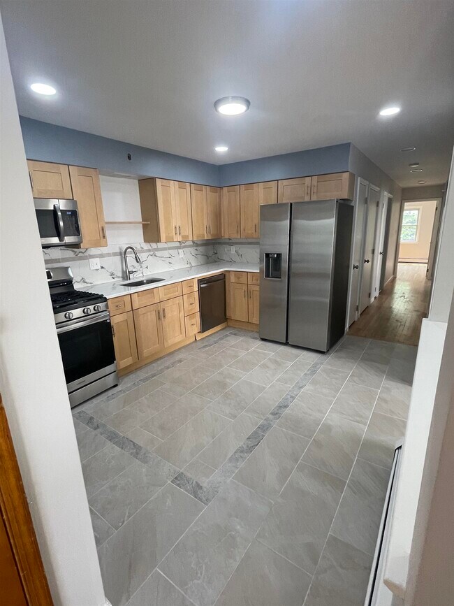 Building Photo - 331 Mercer Loop