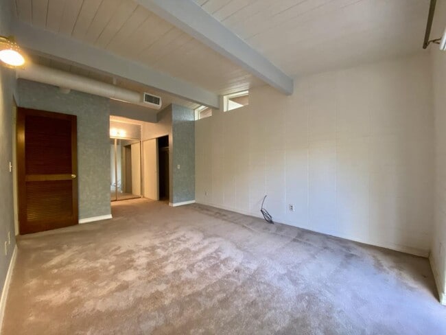 Building Photo - 930 Reddy Ave